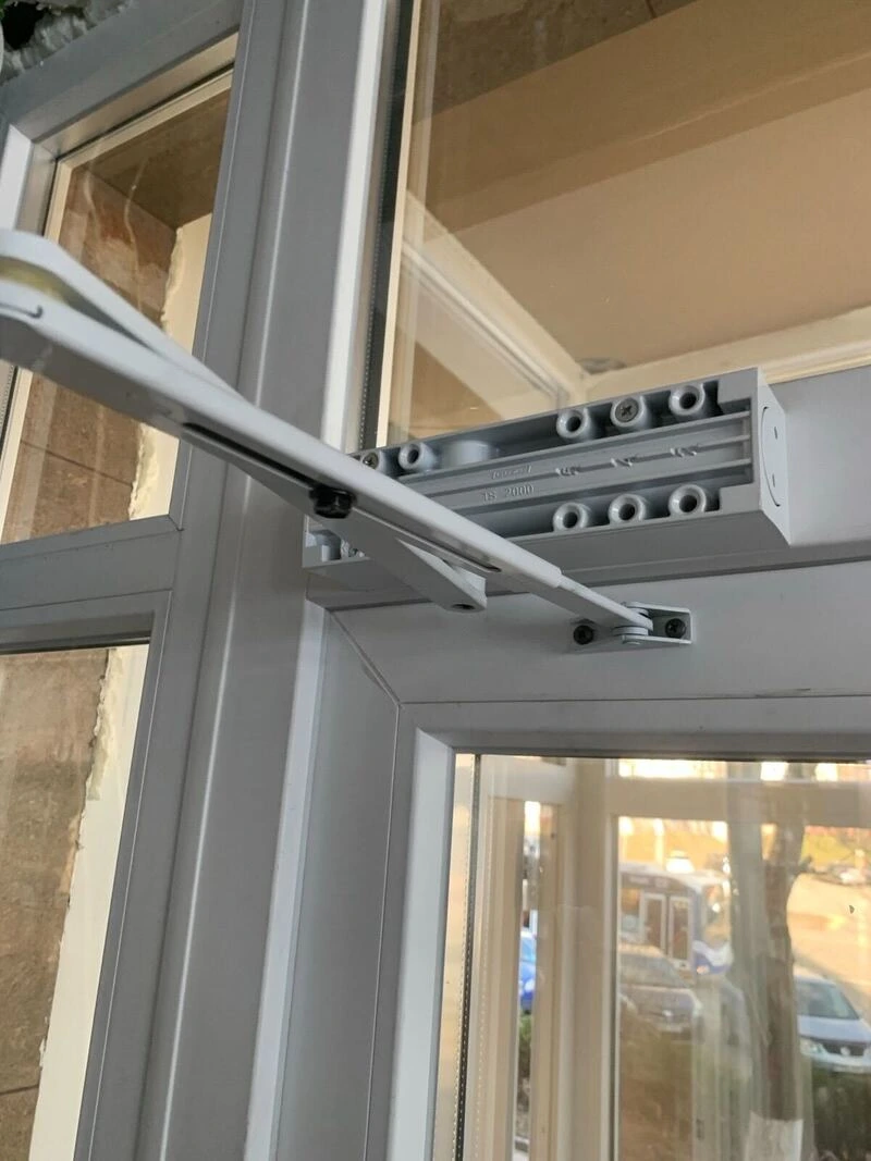 Montarea amortizoarelor ușă: lucrul